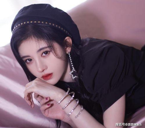 娱乐圈吃瓜鞠婧祎,娱乐圈的瓜田,她如何成为焦点?